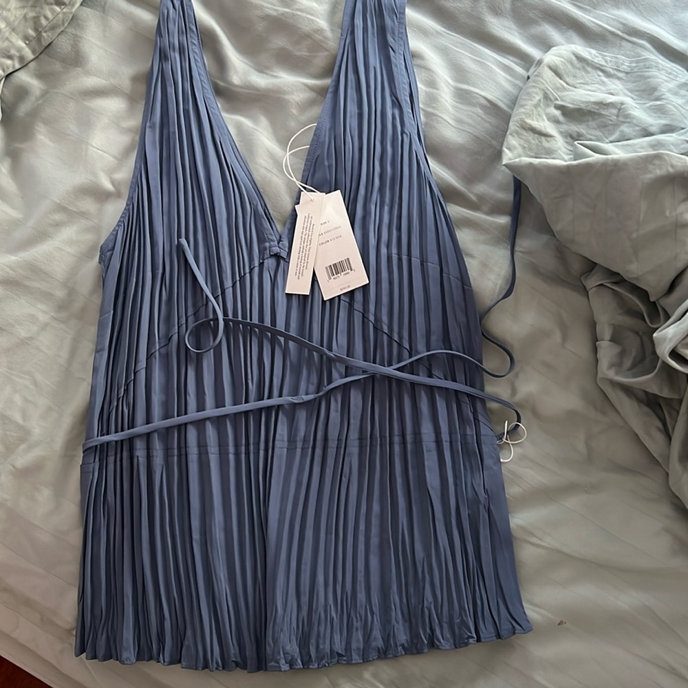 Vince tie waist sleeveless blouse. Size small.